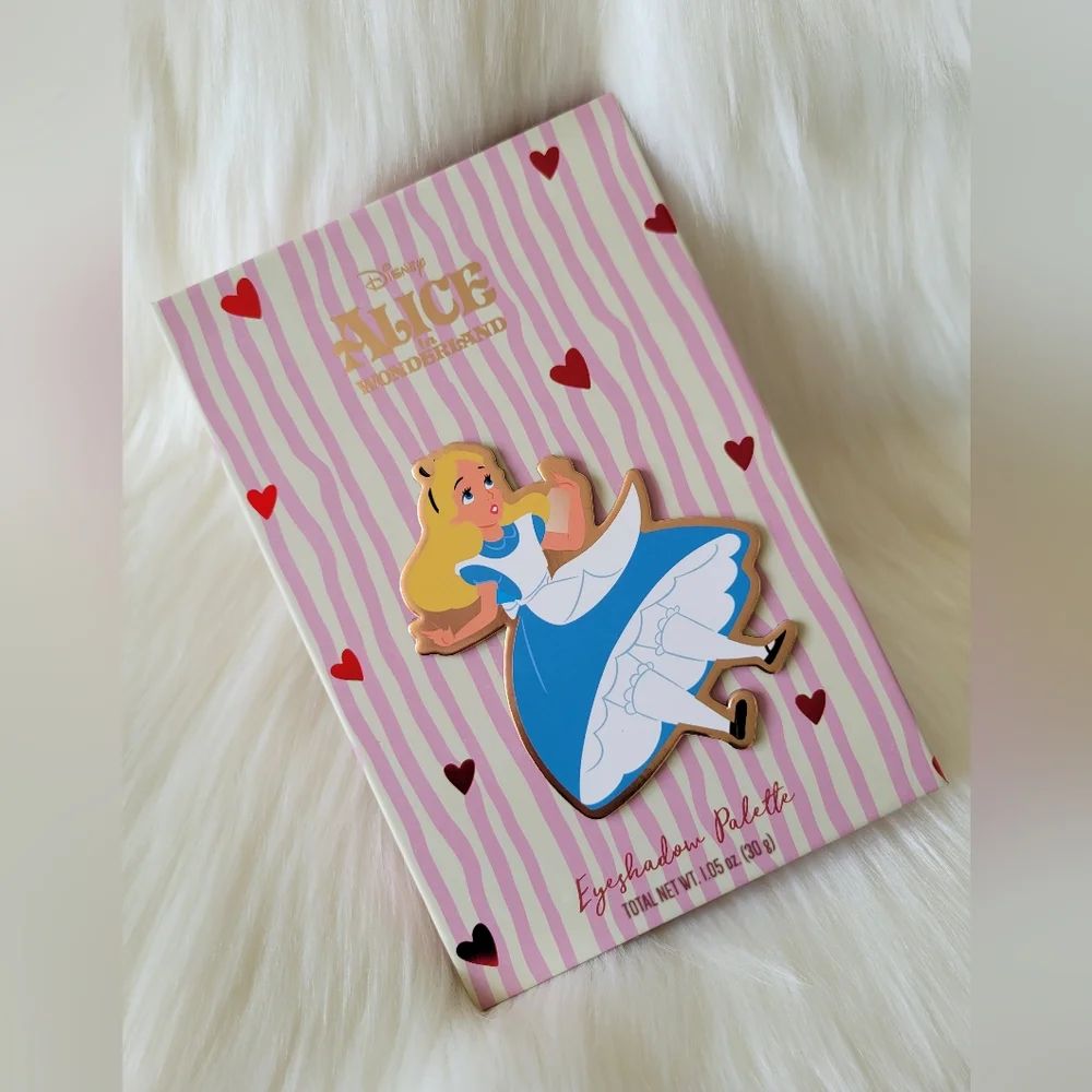 💙DISNEY ALICE IN WONDERLAND 12 EYESHADOW PALETTE💙